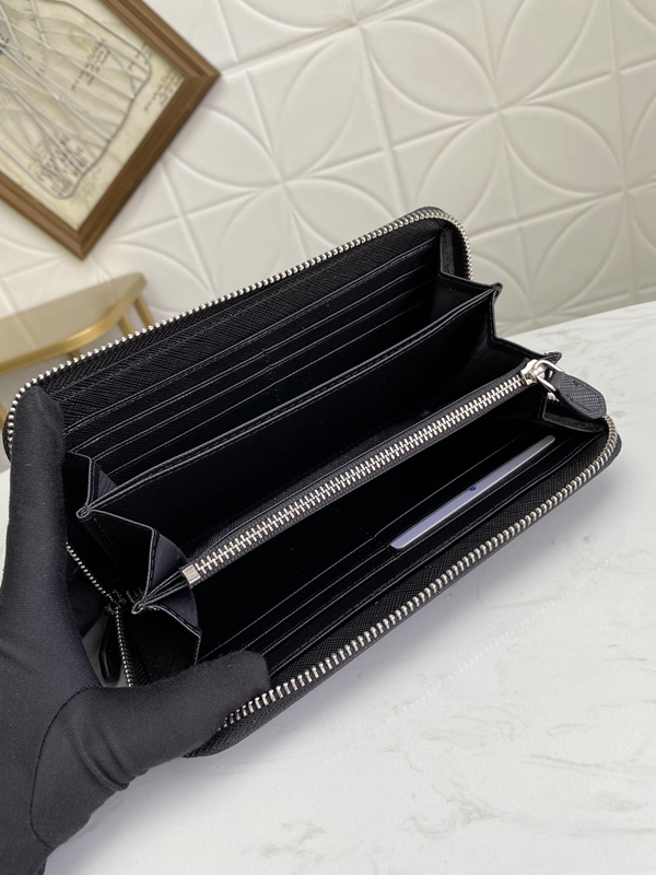 プラダ財布コピー角部分ディテール